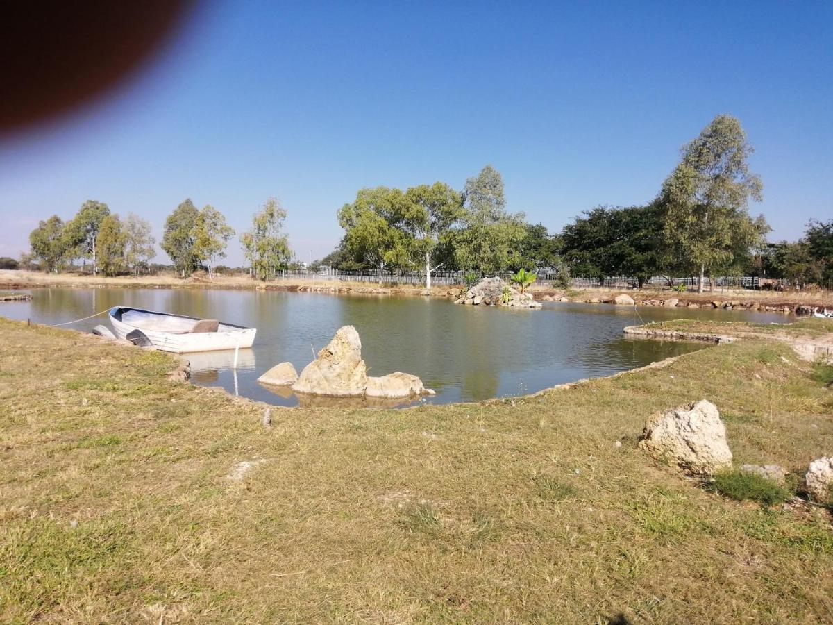 Bambi Lodge Grootfontein 외부 사진