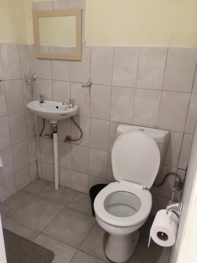 Bambi Lodge Grootfontein 외부 사진