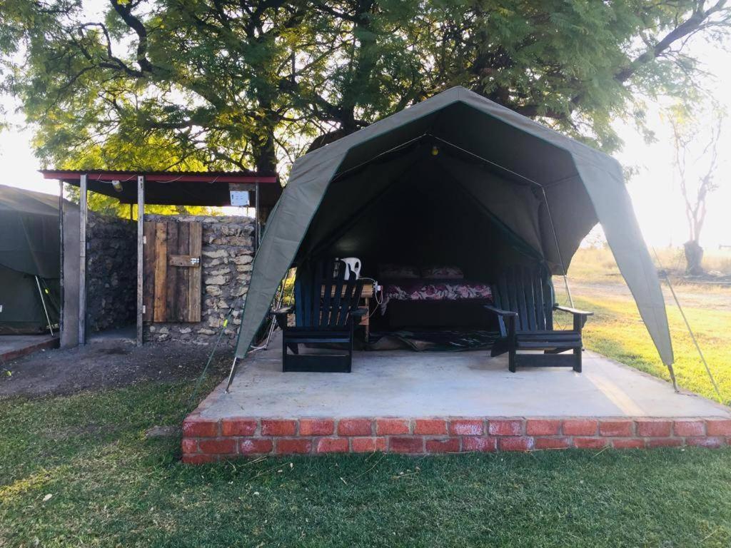 Bambi Lodge Grootfontein 외부 사진