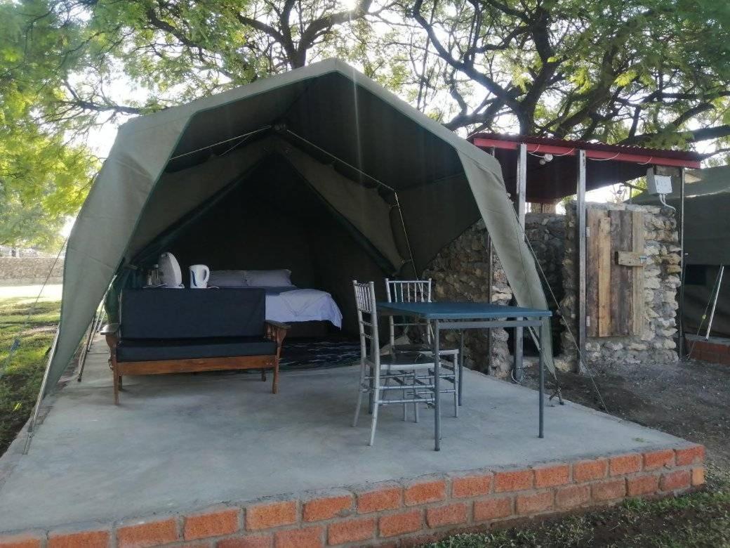 Bambi Lodge Grootfontein 외부 사진